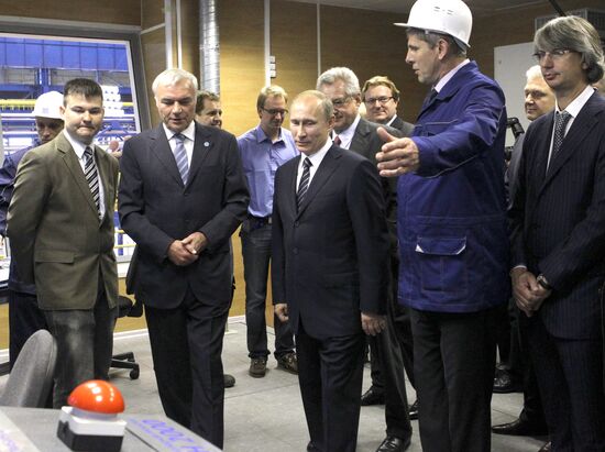 Vladimir Putin visits Urals Federal District