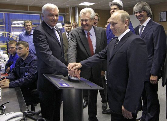 Vladimir Putin visits Urals Federal District
