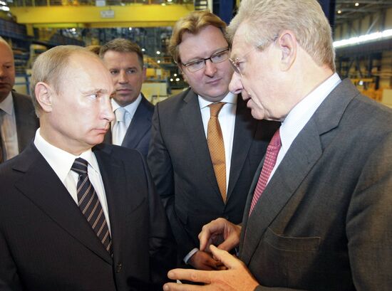 Vladimir Putin visits Urals Federal District