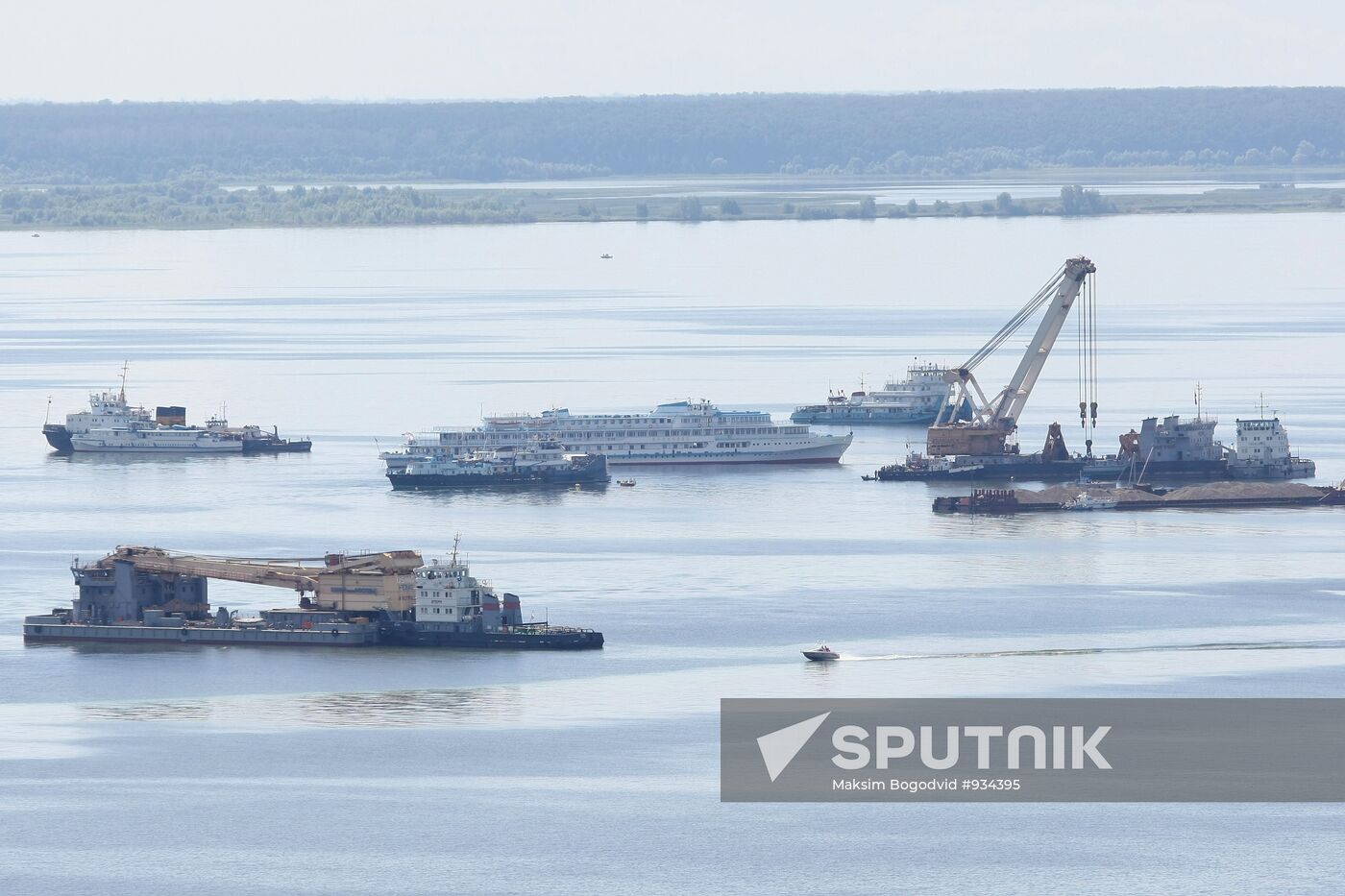 Two floating cranes preparing to lift the ship "Bulgaria"