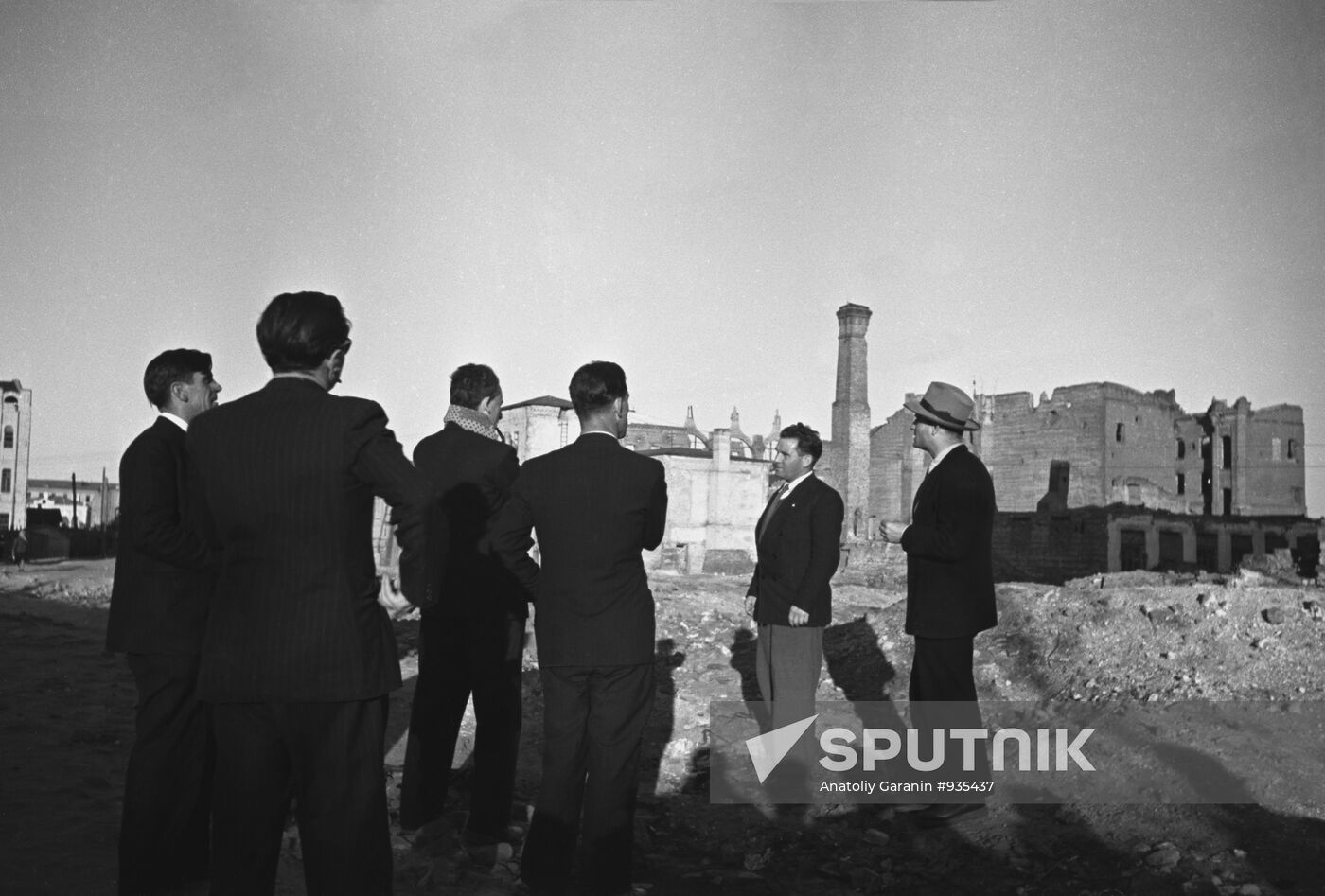 A French delegation in Stalingrad