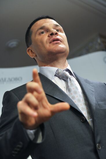 Press conference by Dmitry Kamenshchik