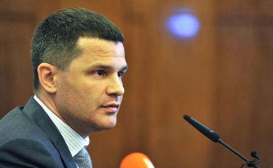 Press conference by Dmitry Kamenshchik