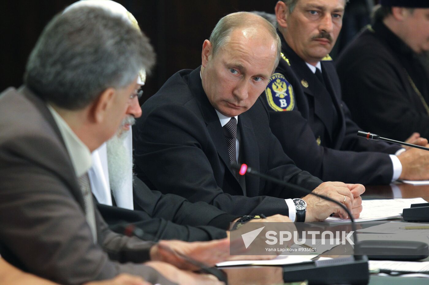 Vladimir Putin meets with religious spokespersons