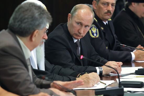 Vladimir Putin meets with religious spokespersons