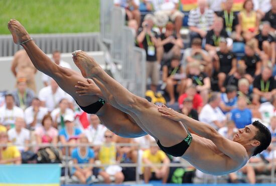 Yahel Castillo, Julian Sanchez