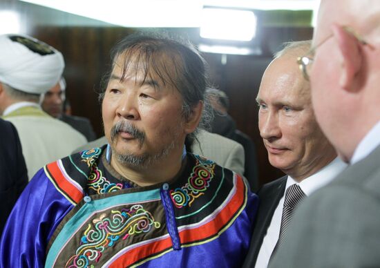 Vladimir Putin meets with religious spokespersons