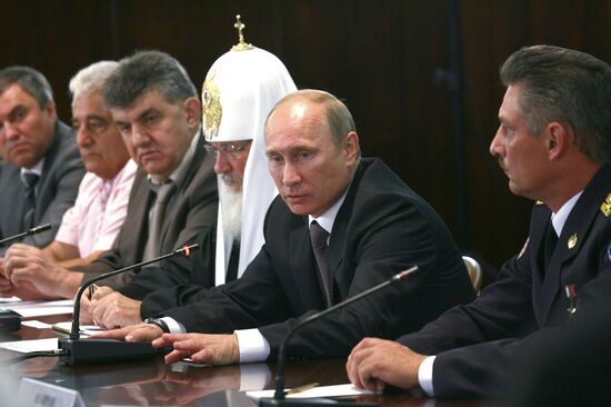 Vladimir Putin meets with religious spokespersons