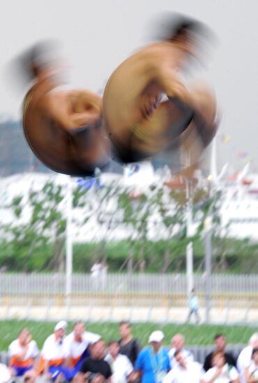 Yahel Castillo, Julian Sanchez