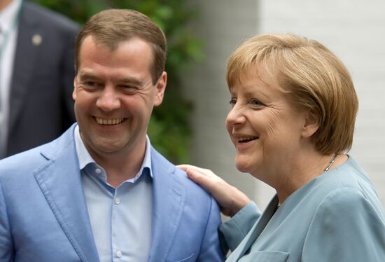 Dmitry Medvedev and Angela Merkel meet in Garbsen