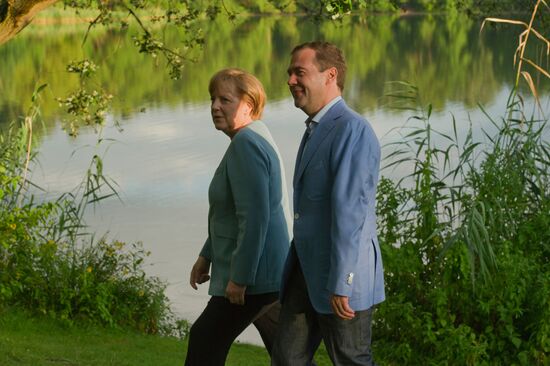 Dmitry Medvedev and Angela Merkel meet in Garbsen