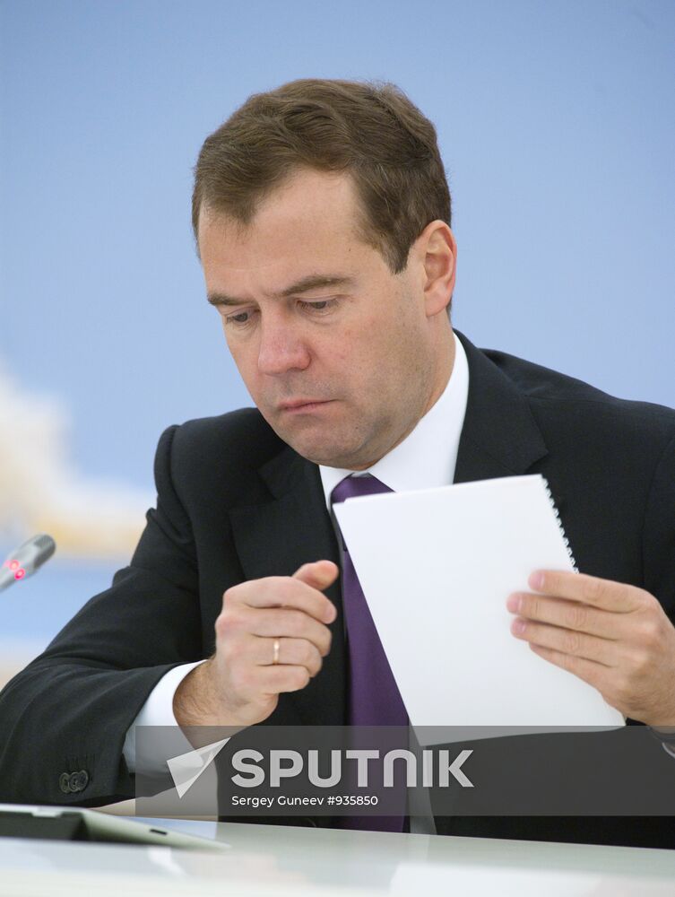 Dmitry Medvedev meets with independent directors