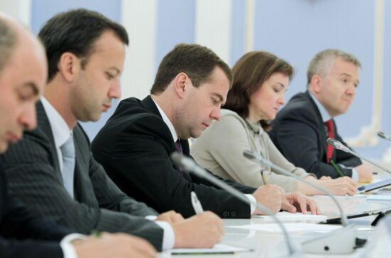 Dmitry Medvedev meets with independent directors