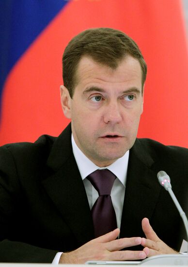 Dmitry Medvedev meets with independent directors