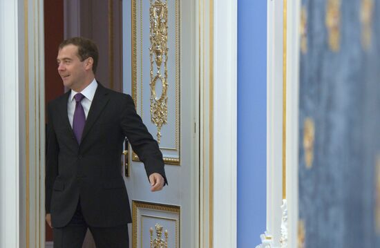 Dmitry Medvedev meets with independent directors