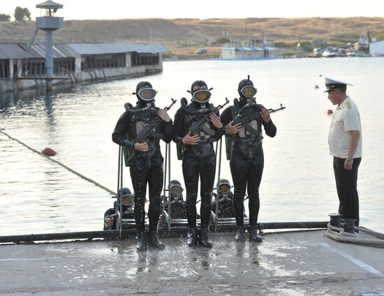 Black Sea fleet drills in Sevastopol