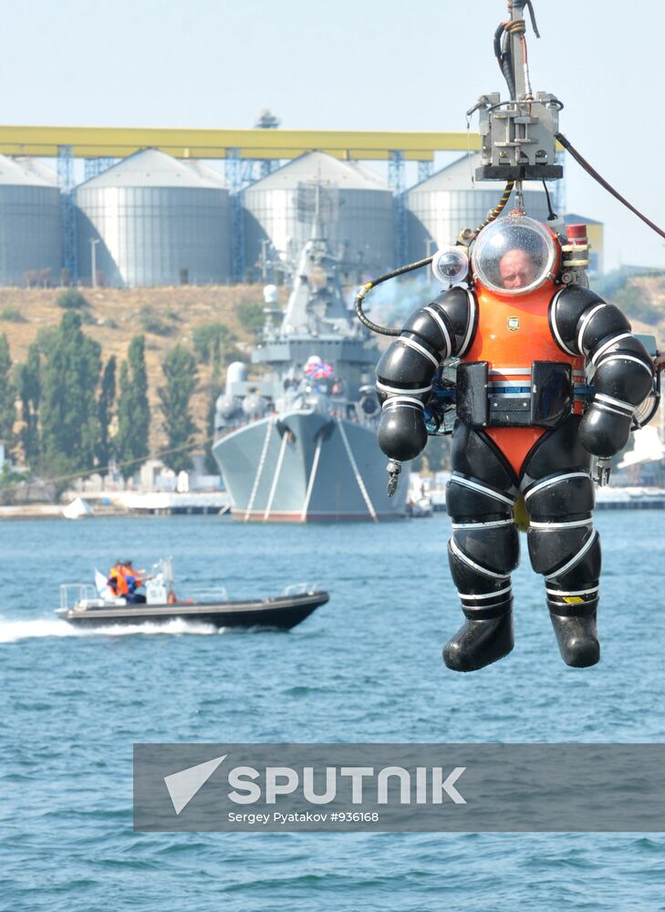 Black Sea fleet drills in Sevastopol