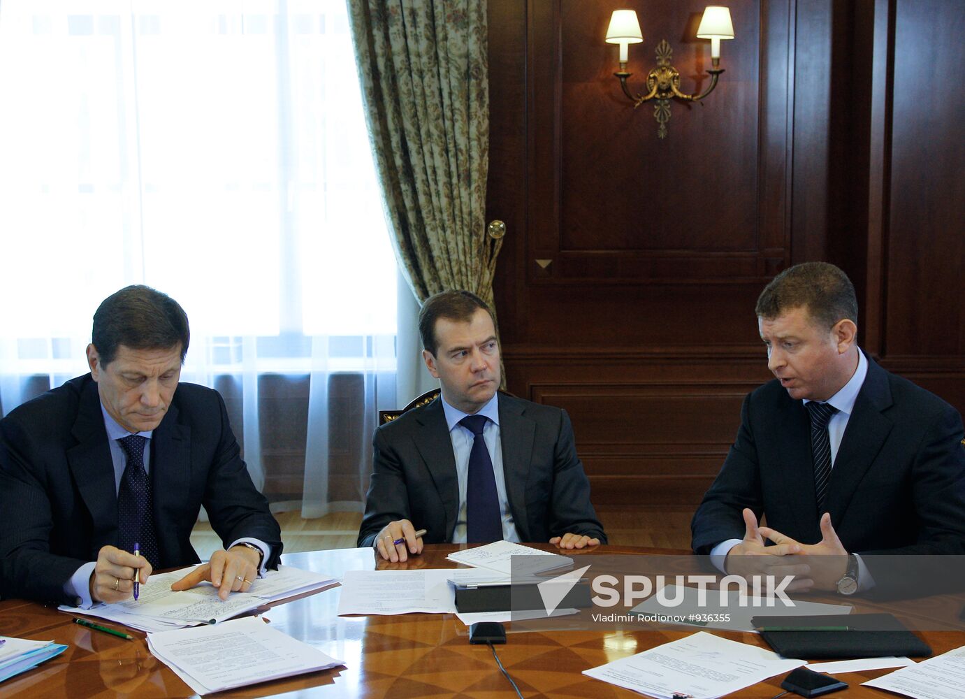 Dmitry Medvedev meets with heads of trade unions