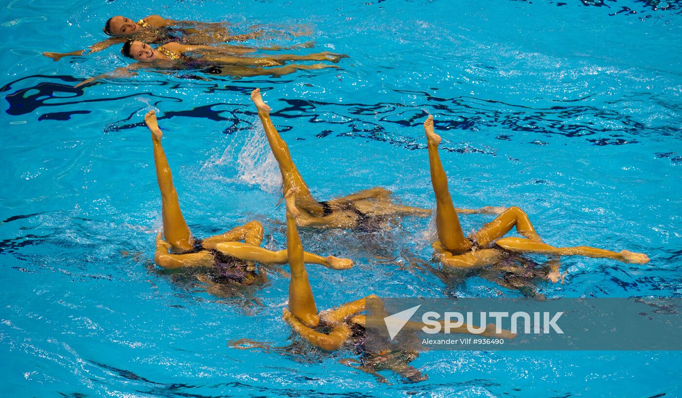 Canadian sync swimmers emerge third in combined event