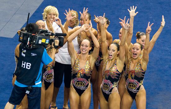 Canadian sync swimmers emerge third in combined event