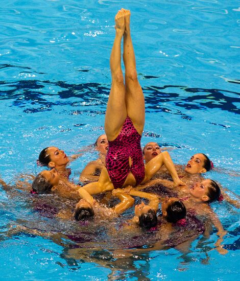 Spanish sync swimmers perform in team event
