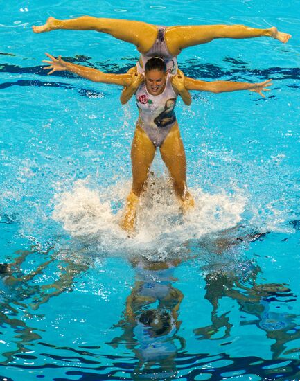 Italian sync swimmers perform in combined event