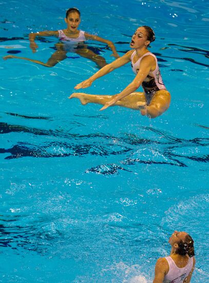 Italian sync swimmers perform in combined event