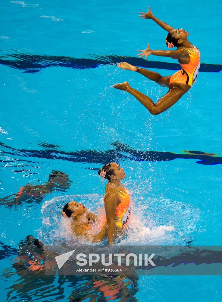 Singapore's synchronized swimming team in free combination