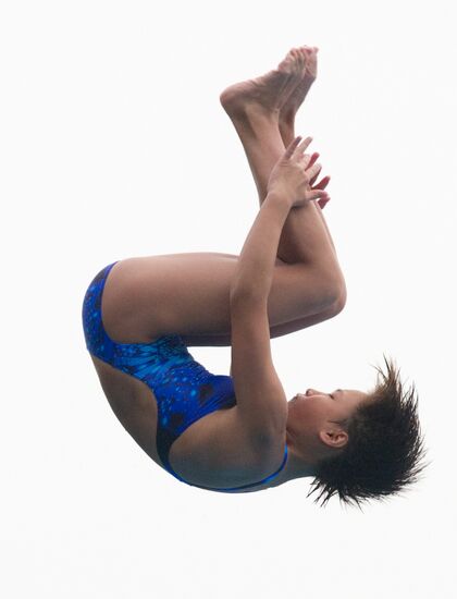 China's Hu Yadan wins silver in 10 m diving