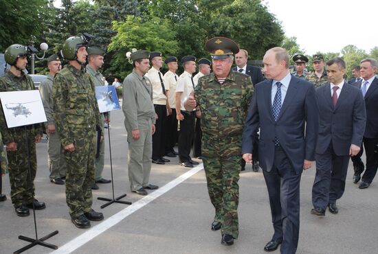 Putin visits Interior Troops Division in Balashikha
