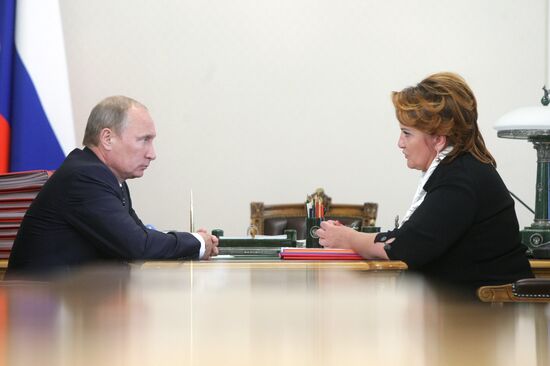 Vladimir Putin meets with Yelena Skrynnik