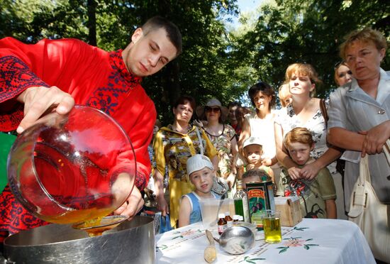 Shuya holds Soap Festival