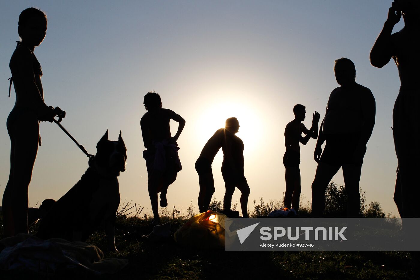 Shuya residents enjoy themselves on town beach