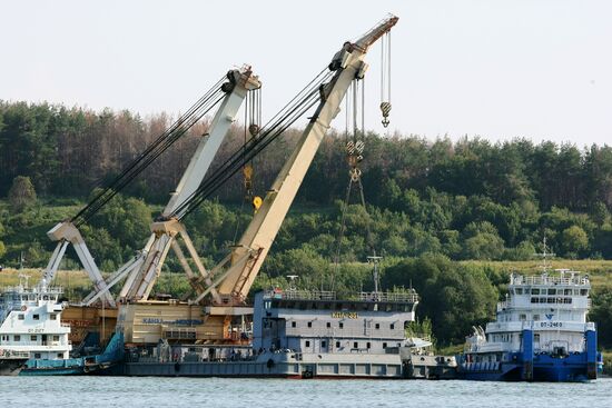 Bulgaria cruise ship lifting operations