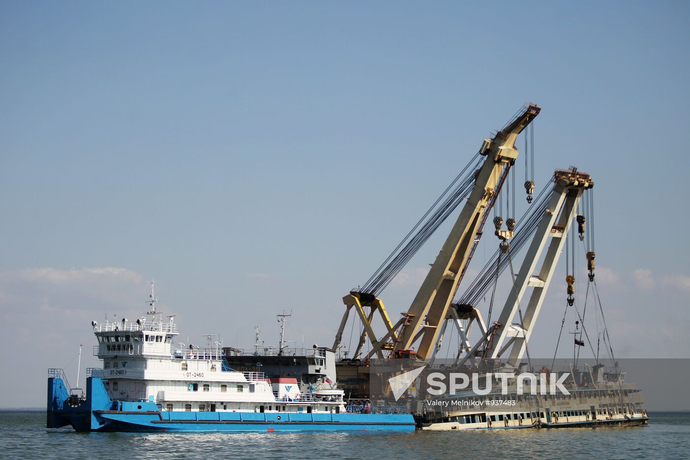 Bulgaria cruise ship lifting operations