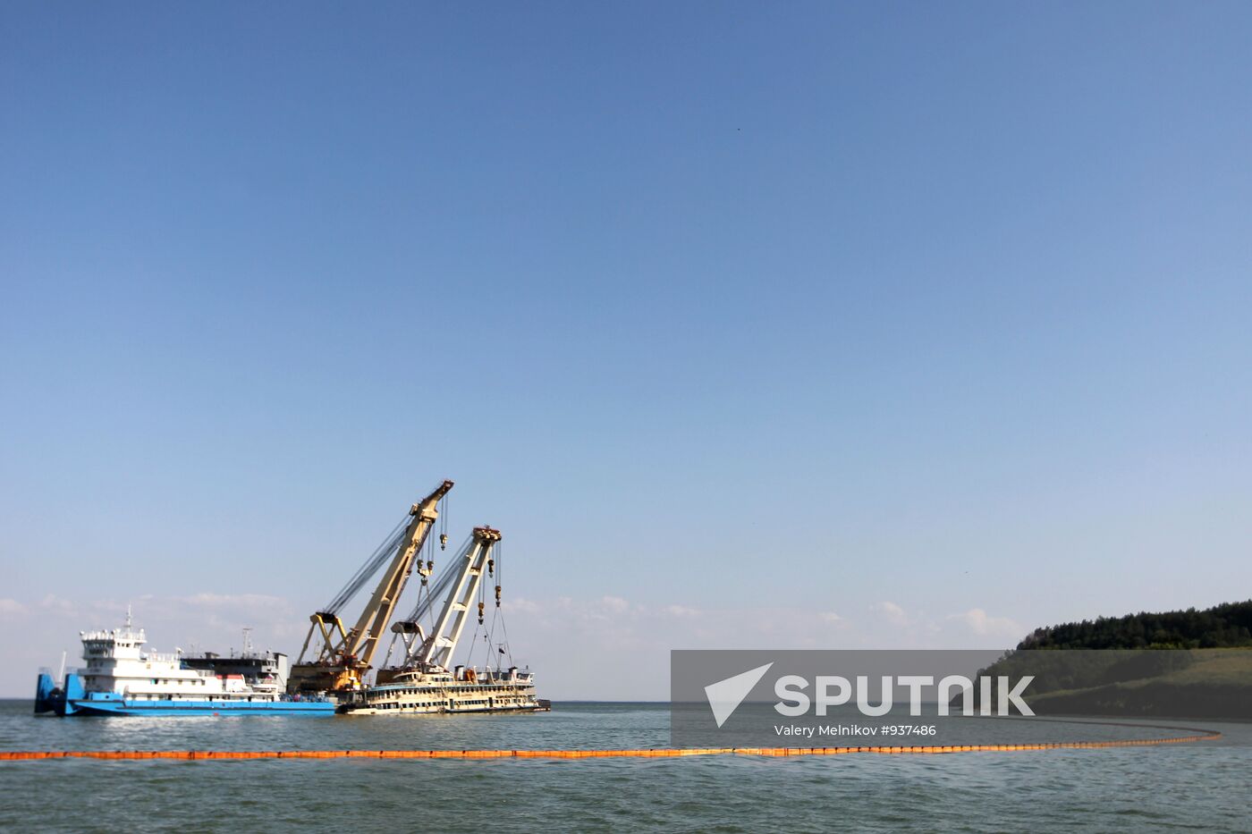 Bulgaria cruise ship lifting operations