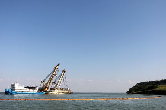 Bulgaria cruise ship lifting operations