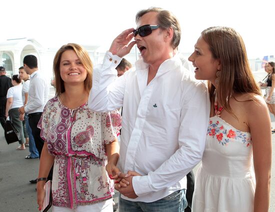 Celebrating the birthday of Ivan Okhlobystin