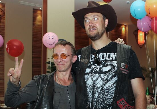 Celebrating the birthday of Ivan Okhlobystin