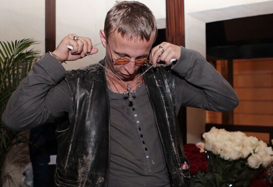 Celebrating the birthday of Ivan Okhlobystin