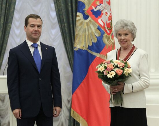 Dmitry Medvedev gves state awards in Kremlin