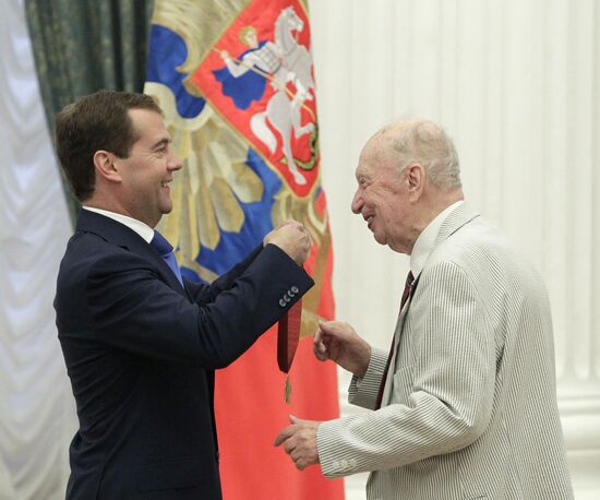 Dmitry Medvedev gves state awards in Kremlin