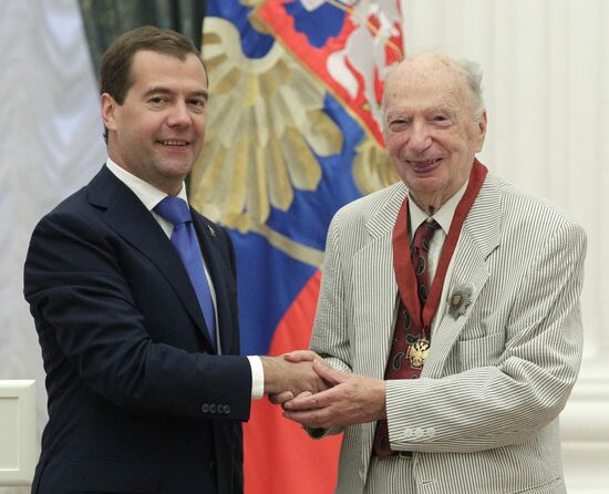Dmitry Medvedev gves state awards in Kremlin
