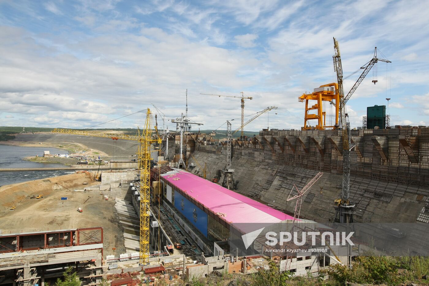 Construction of Boguchansk HPP