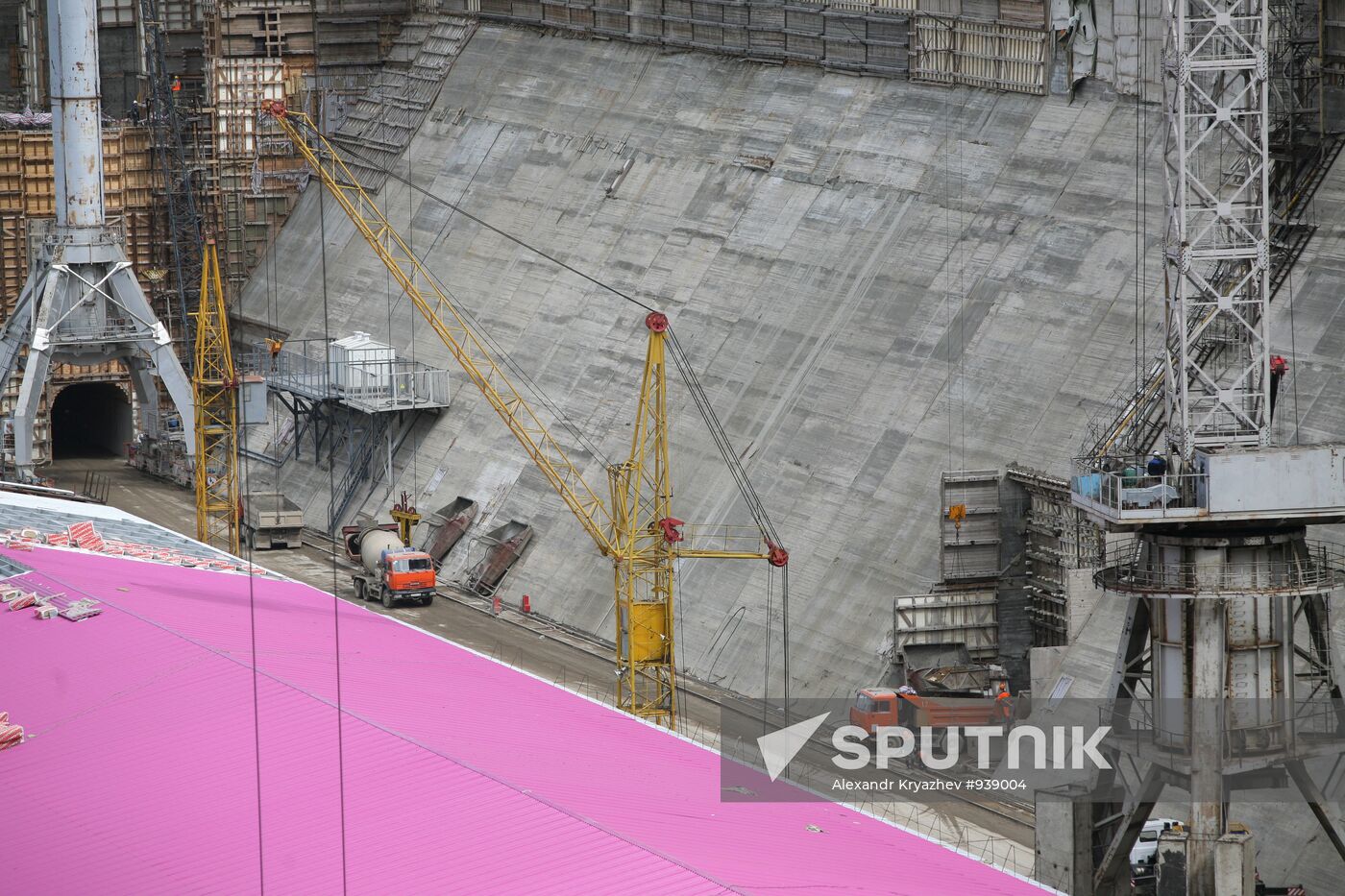 Construction of Boguchansk HPP