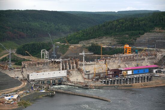 Construction of Boguchansk HPP