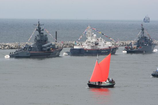 Rehearsal for Baltic Fleet Navy Day