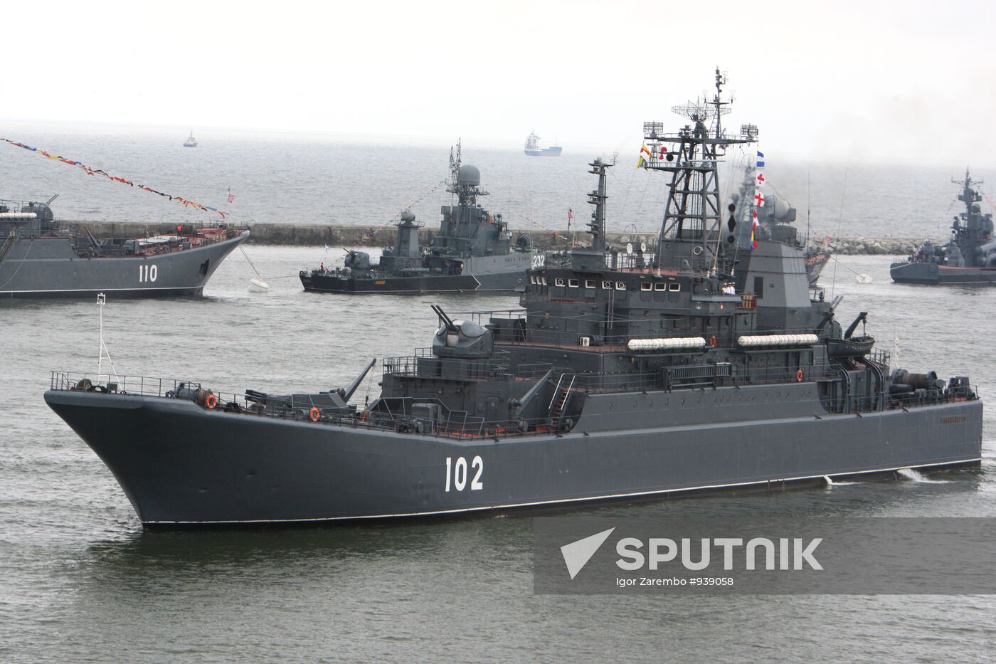 Rehearsal for Baltic Fleet Navy Day parade of ships