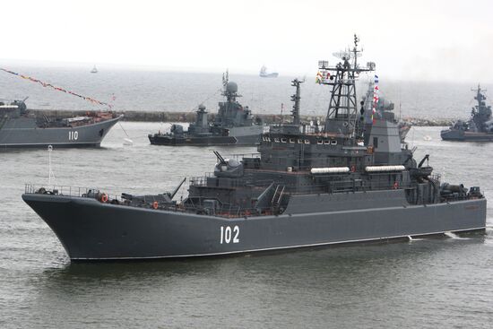 Rehearsal for Baltic Fleet Navy Day parade of ships