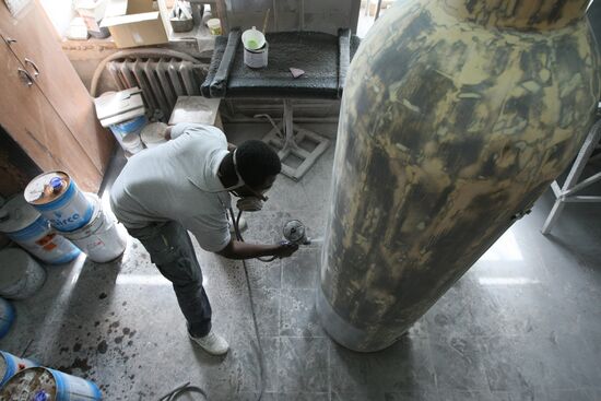 Ghana craftsman made exotic coffins in Novosibirsk